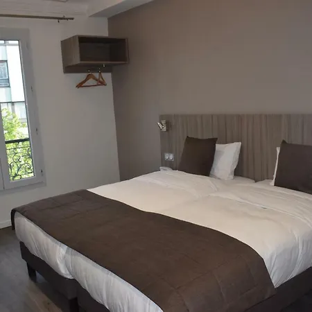 Hotel Puy De Dome 3*