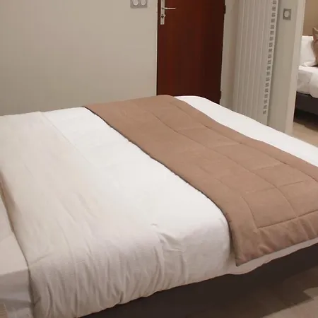 Puy De Dome Hotel
