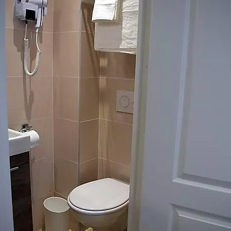 Puy De Dome 3* Párizs