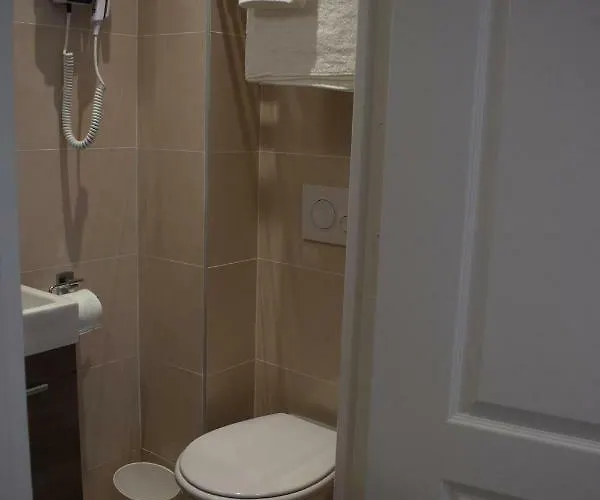 Hotel Puy De Dome 3*